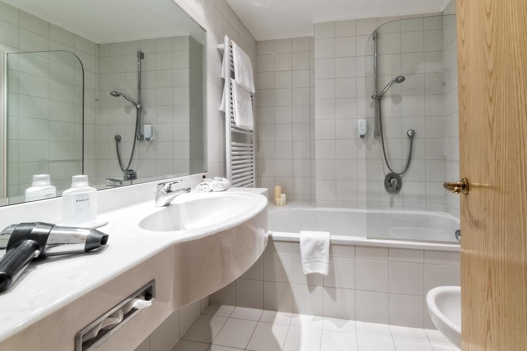 Hotel Post - Olangcard Included Екстериор снимка