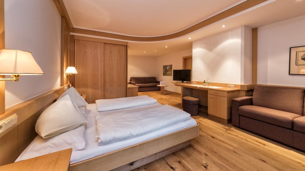 Hotel Post - Olangcard Included Екстериор снимка