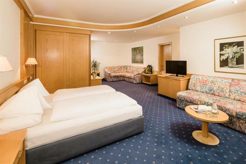 Hotel Post - Olangcard Included Екстериор снимка